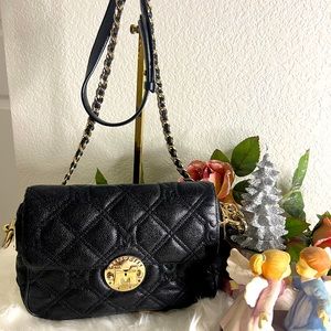 💜MetroCity Sling Quilt Leather Bag